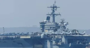 Według urzędnika USA zestrzeliły irańskiego drona „agresywnie” zbliżającego się do lotniskowca