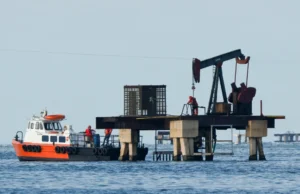 Ropa naftowa kontynuuje wzrosty w związku z obawami przed eskalacją napięć na Bliskim Wschodzie