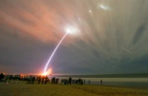 Mega-fuzja SpaceX i xAI Muska stawia na przyszłość centrów danych w kosmosie w stylu science-fiction