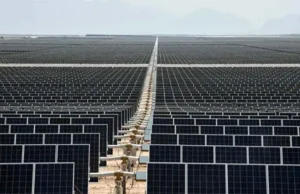 Przemysłowcy z Karaczi proponują model charytatywny zasilany energią słoneczną