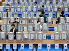 Japońska „Żelazna Dama” Sanae Takaichi wypracowuje oszałamiające zwycięstwo w wyborach