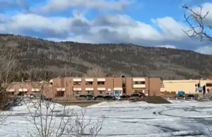 10 osób nie żyje po tym, jak zamachowiec otworzył ogień w szkole średniej w Kanadzie