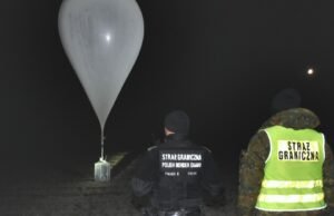 Polska postawiła zarzuty pięciu mężczyznom za przemyt papierosów z Białorusi za pomocą balonów