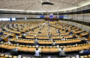 Prawie 70 grup prawniczych ostro krytykuje politykę migracyjną UE