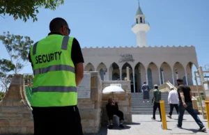 Australijska policja bada list z pogróżkami skierowany do największego meczetu w kraju przed Ramazanem