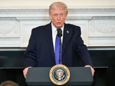 Trump mówi, że „rozważa” uderzenie na Iran, podczas gdy Teheran twierdzi, że projekt porozumienia będzie gotowy w ciągu najbliższych „dwóch, trzech dni”