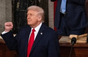 Podczas corocznego przemówienia o stanie Unii Trump każe światu domyślać się opcji wobec Iranu