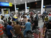 Ceny benzyny i oleju napędowego prawdopodobnie wzrosną o 7 Rs przez następne dwa tygodnie