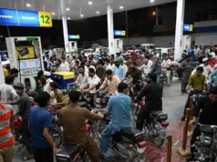 Ceny benzyny i oleju napędowego prawdopodobnie wzrosną o 7 Rs przez następne dwa tygodnie