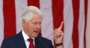 Bill Clinton mówi panelowi Epsteina: „Nic nie widziałem” – Świat