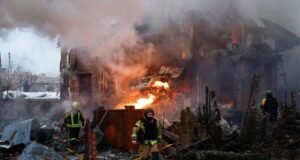 Rosyjski ostrzał rakietowy uderzył w energetykę, koleje na Ukrainie – Świat