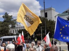 Polska niższa partia rządząca dzieli się w wyniku następstw wyborów przywódczych