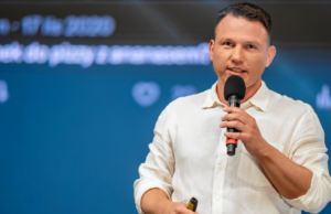 Polskie partie Nowa Nadzieja i Imperium Kontratakuje łączą się, próbując ominąć prawo wyborcze