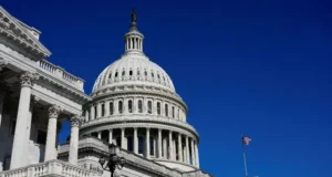 Kongres USA rozważa posunięcia mające na celu ograniczenie potęgi wojennej Trumpa – Świat