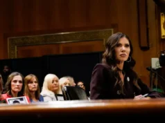 Szef Departamentu Bezpieczeństwa Wewnętrznego USA krytykowany za tłumienie imigracji – Świat