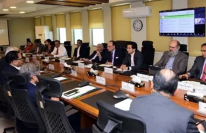 Rząd co do zasady decyduje się na wdrożenie nauczania na odległość w ramach pracy z domu w celu oszczędzania paliwa – Biznes