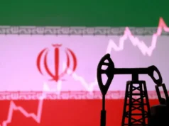 Ropa naftowa spada, ale odnotowuje największy tygodniowy wzrost od 2022 r. – Biznes