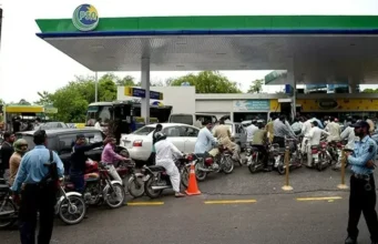 Rząd podwyższa ceny benzyny i szybkiego oleju napędowego o 55 rupii za litr za litr – Biznes