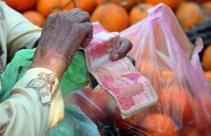 Krótkoterminowa inflacja mocno uderza w gospodarstwa domowe – Biznes