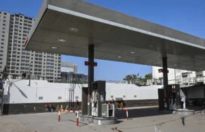 Premier radzi ministrom, aby przygotowali strategię oszczędzania produktów naftowych, zapewniając nieprzerwane dostawy – Pakistan