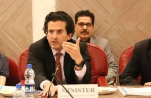 W poniedziałek spodziewane są trzy dostawy benzyny: minister ropy naftowej – Pakistan