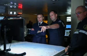 Francja, sojusznicy przygotowujący misję „obronną” mającą na celu ponowne otwarcie Cieśniny Ormuz, twierdzi Macron – Świat