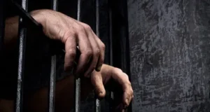 Władze Bahrajnu aresztują 6 Azjatów, w tym 5 Pakistańczyków, za rzekome filmowanie i udostępnianie filmów z ataków Iranu – Świat