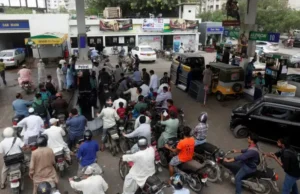 Rząd rozważa dalsze podwyżki cen produktów naftowych pomimo wzrostu na rynku światowym – Pakistanie