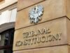 Polska koalicja rządząca wybiera sześciu sędziów Trybunału Konstytucyjnego, ale grozi mu potencjalny konflikt z prezydentem