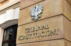 Polska koalicja rządząca wybiera sześciu sędziów Trybunału Konstytucyjnego, ale grozi mu potencjalny konflikt z prezydentem