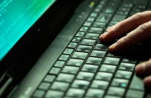 „Niepokój cyfrowy” definiuje nowoczesną kulturę pracy: badanie – Pakistan