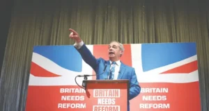 Po kłótni w sprawie Iftar brytyjski premier Nigel Farage twierdzi, że gdyby został premierem, zakazałby masowych wydarzeń modlitewnych w historycznych miejscach Wielkiej Brytanii – Świat