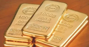 Złoto spada o 1,8% po raporcie o wysłaniu przez USA większej liczby żołnierzy na Bliski Wschód