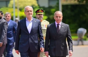 W rozmowie telefonicznej z Pezeshkianem premier podkreślił „pilną potrzebę” wspólnych wysiłków na rzecz deeskalacji na Bliskim Wschodzie