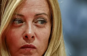 Cios w stronę Meloni, która ponosi porażkę w referendum