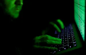 CERT ostrzega, że „wrogie podmioty” mogą wykorzystywać łańcuchy dostaw do atakowania infrastruktury krajowej