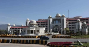 Pakistan przedstawił propozycję Stanów Zjednoczonych; Turkiye lub Pakistan mogłyby być gospodarzami rozmów, mówi wyższy irański urzędnik