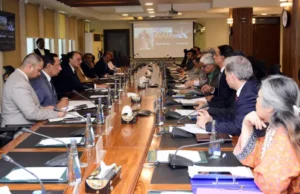 ECC zatwierdza dodatkową dotację w wysokości 100 miliardów rupii dla funduszu oszczędnościowego premiera