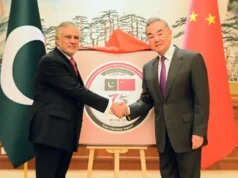 Chiny twierdzą, że rozmowy amerykańsko-irańskie pomogłyby przywrócić tranzyt przez Ormuz i wspierają Pakistan jako mediatora