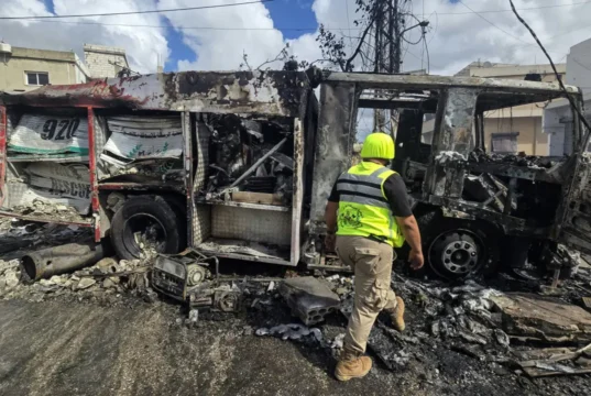 Dziennik wojenny, dzień 31: Fale wstrząsów gospodarczych pogłębiają się przy braku dyplomatycznych zjazdów na wojnę w Iranie