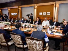 Prowincje podzielą się ciężarem dotacji naftowych w ramach formuły NFC