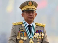 Birma toruje drogę szefowi junty na prezydenta