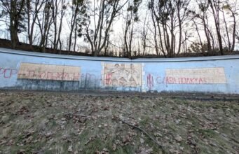 Rosja protestuje do Polski w związku z wandalizmem „ukraińskich nazistów” na sowieckim cmentarzu