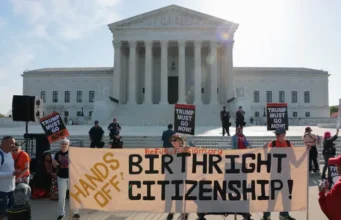 Po raz pierwszy w historii Trump bierze udział w rozprawach Sądu Najwyższego dotyczących ograniczenia obywatelstwa wynikającego z pierworodztwa