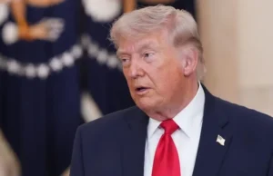 Trump podpisuje zarządzenie wykonawcze nakazujące stłumienie głosowania korespondencyjnego przed wyborami śródokresowymi